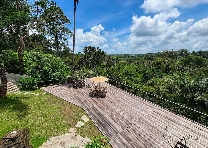 Villa Amaru Luxury Villa,