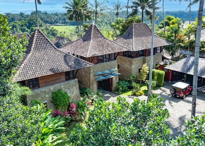 Amaru Luxury Villa, *